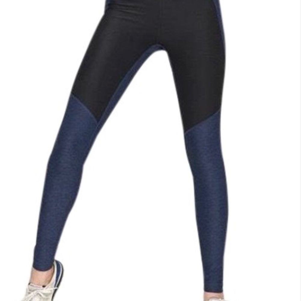 Outdoor Voices Warmup Legging in blue/charcoal